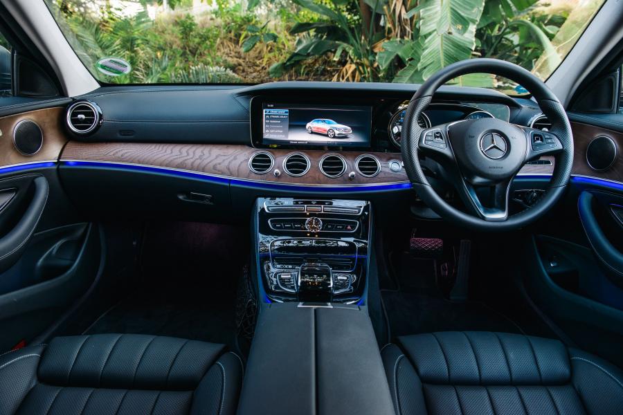  Mercedes-Benz E220 d AMG Line 2016 года  (ZA) (фото 11 из 11)